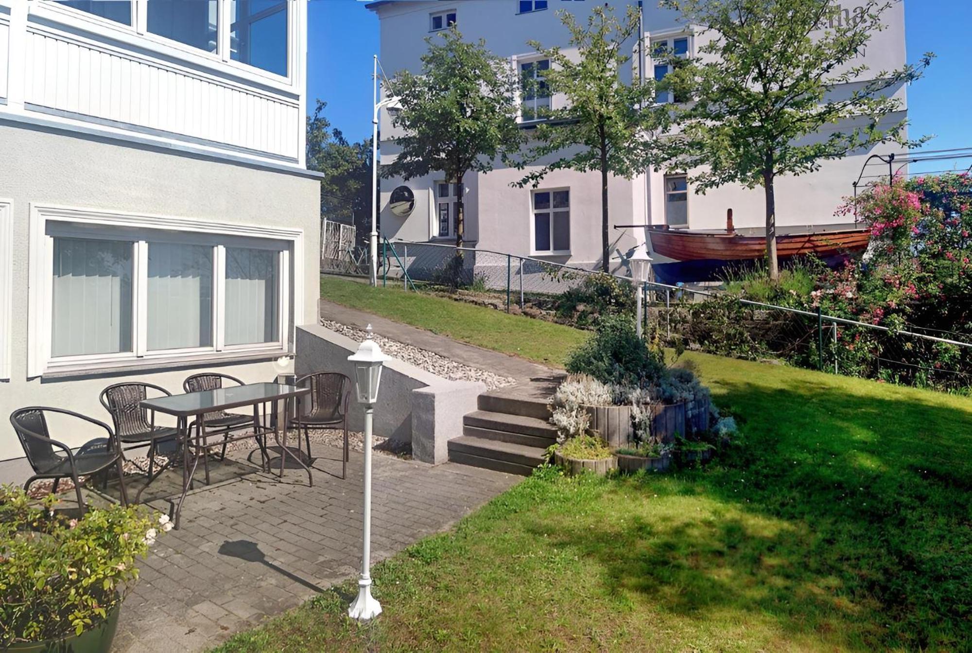 Villa Katharina - Romantikappartements mit Meerblick Sassnitz Exterior foto